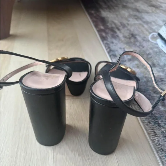 Gucci Black and Gold Heeled Sandals - Picture 2 of 5